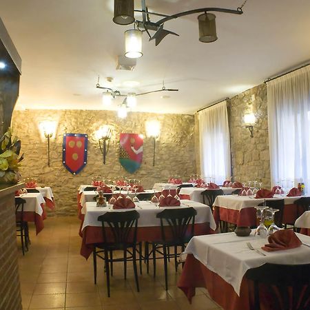 Fonda Bohemia Riuot Aparthotel Montblanc Kültér fotó