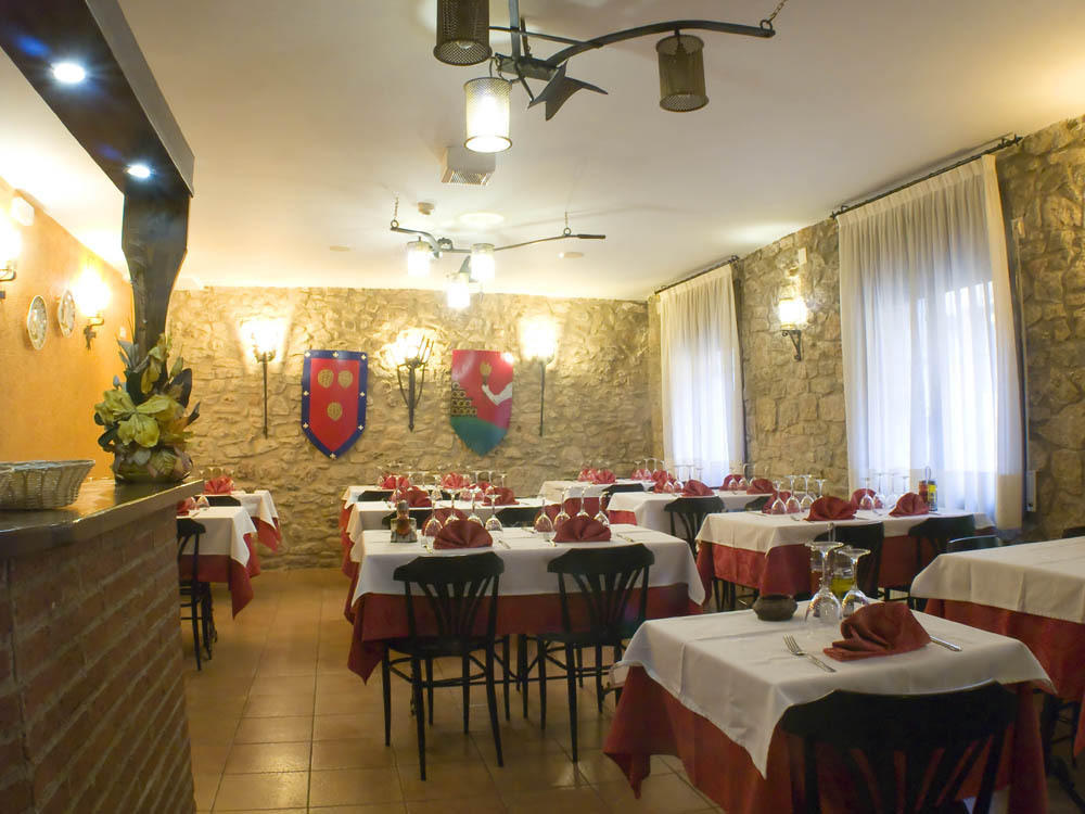 Fonda Bohemia Riuot Aparthotel Montblanc Kültér fotó